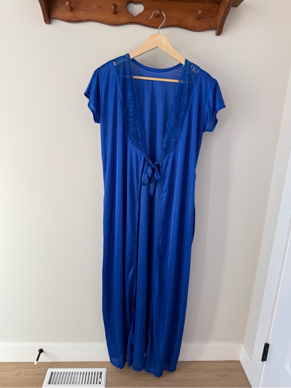 Vintage Hollywood Glamour Style Women's Blue Lace-Trim Long Peignoir Robe